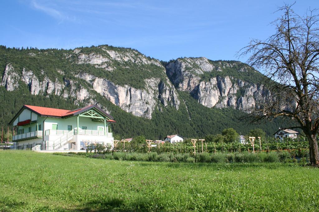 Agriturismo Florandonole Fai della Paganella Luaran gambar