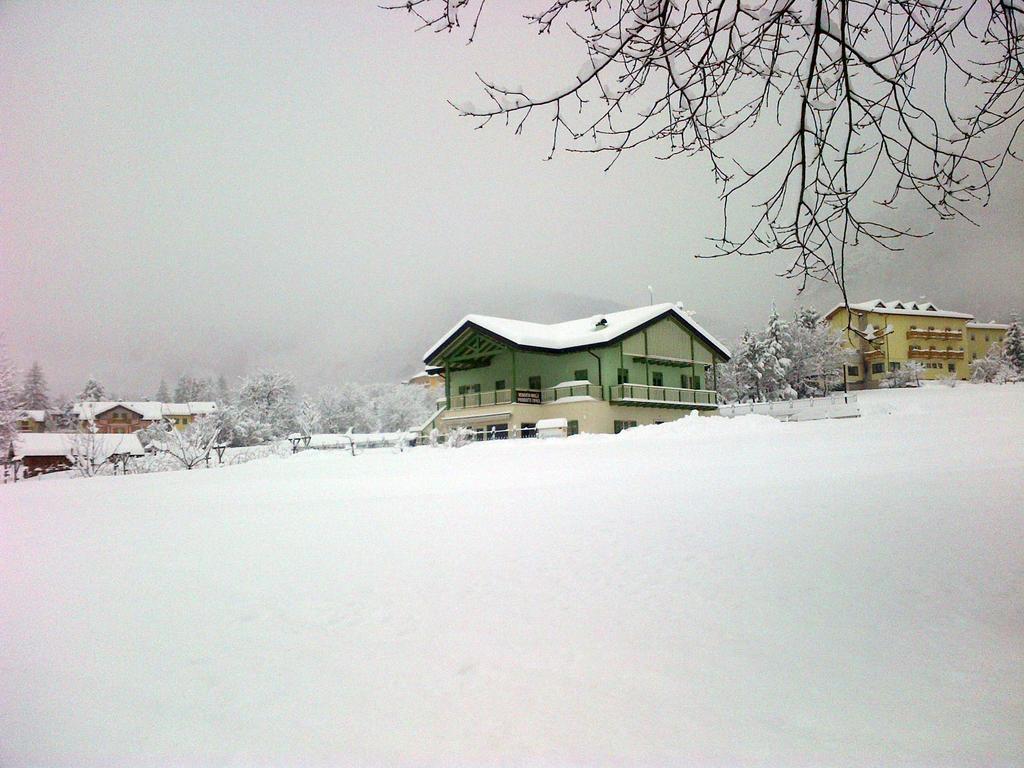 Agriturismo Florandonole Fai della Paganella Luaran gambar